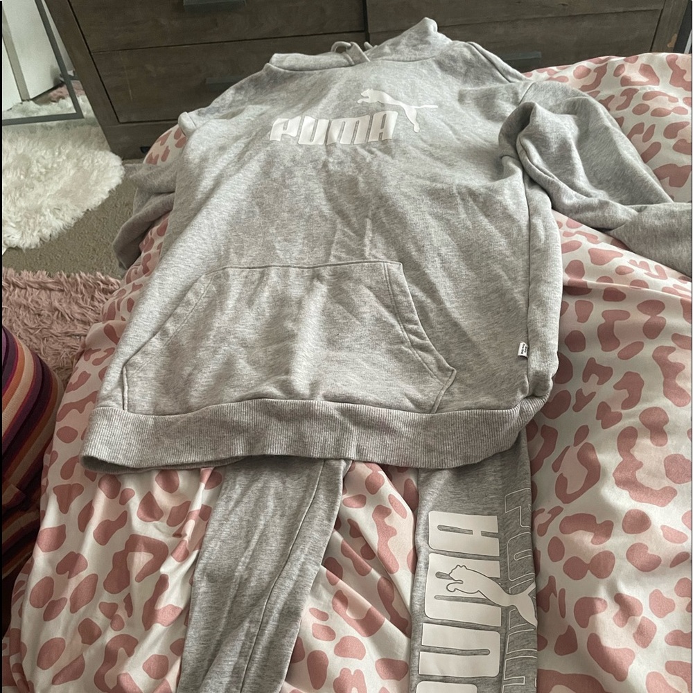 Puma set - Picture 3 of 3